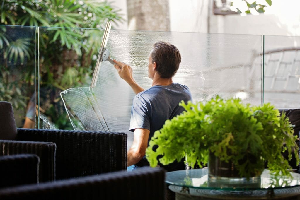 Why We Need To Hire A Professional Window Cleaning Service!
