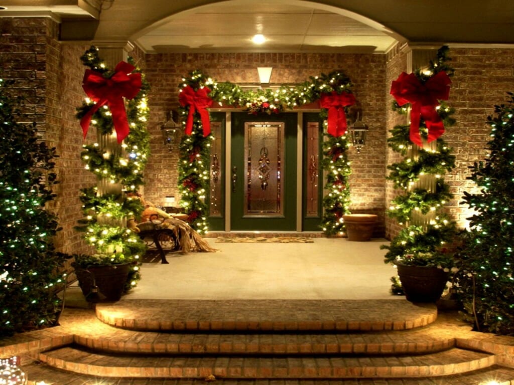 Exterior Christmas Decorating | All-Clean!